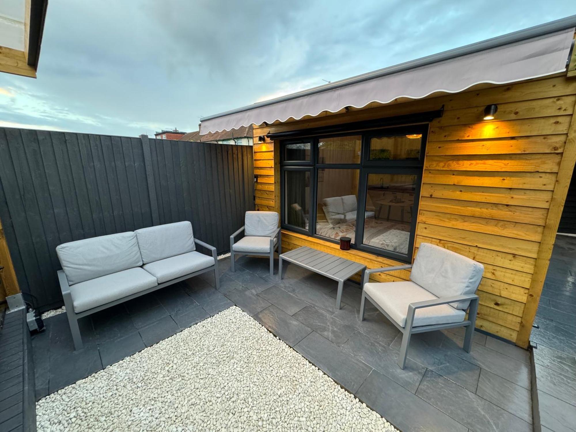 Wild & Free Hot Tub Retreat Dartford Exterior foto